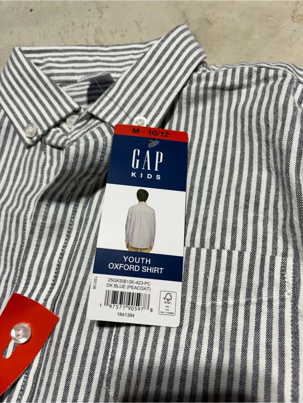 Gap kids NWT Blue and White Striped Button-Down Oxford Shirt medium 10/12